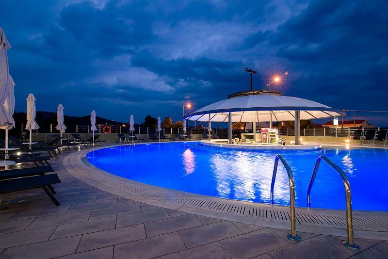 The Dome Luxury Hotel Лименария Екстериор снимка